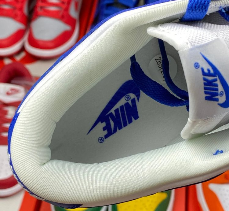 Nike Dunk Low SP Kentucky