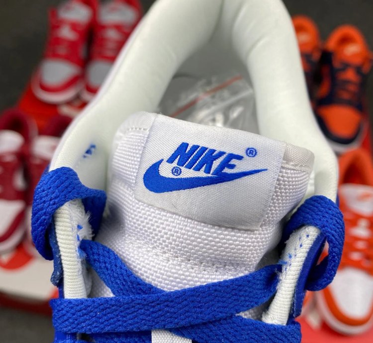 Nike Dunk Low SP Kentucky