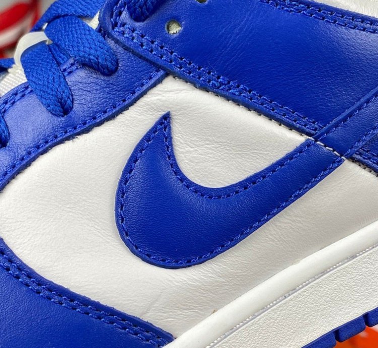 Nike Dunk Low SP Kentucky