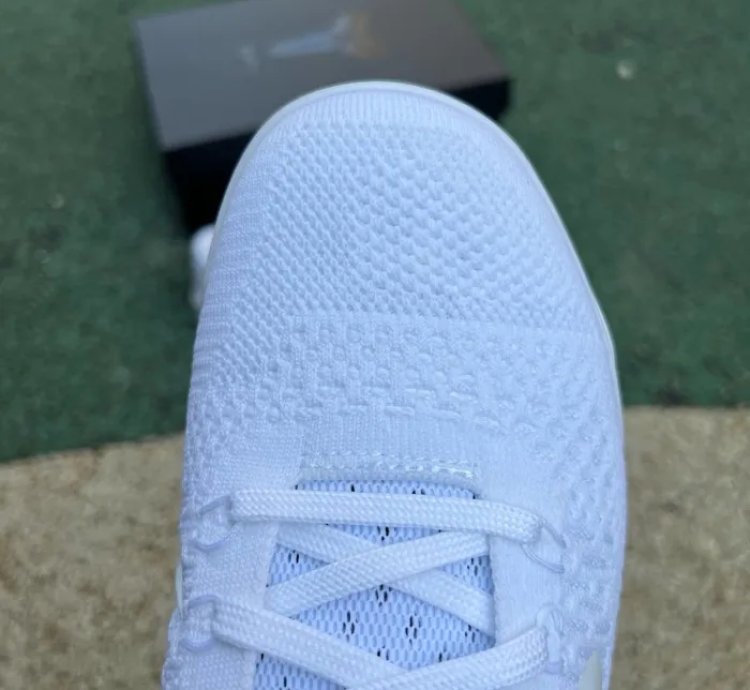 Nike Kobe 9 Elite Low Protro Halo