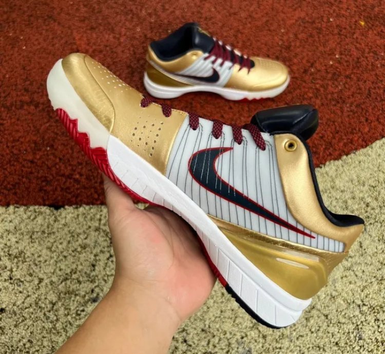 Nike Kobe 4 Protro Gold Medal (2024)