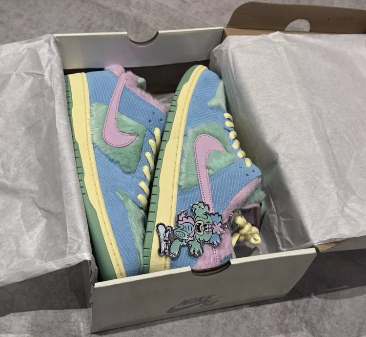Nike Verdy x Dunk SB Low Visty Pro QS FN6040-400