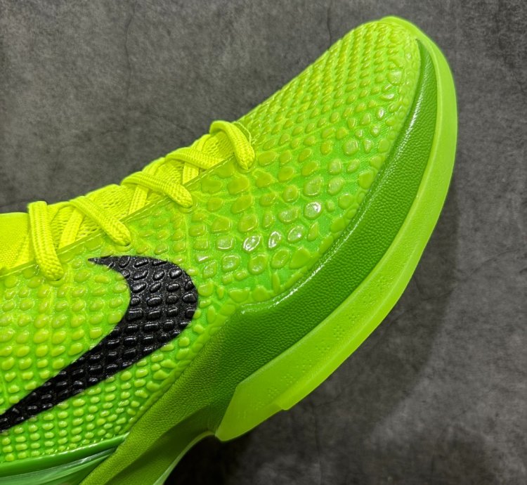 NK Zoom KOBE 6 Protro CW2190-300