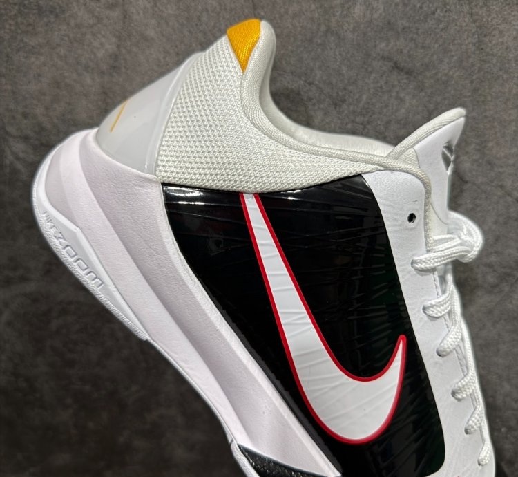 NK Zoom Kobe ZK5 ”Bruce Lee” CD4991-101