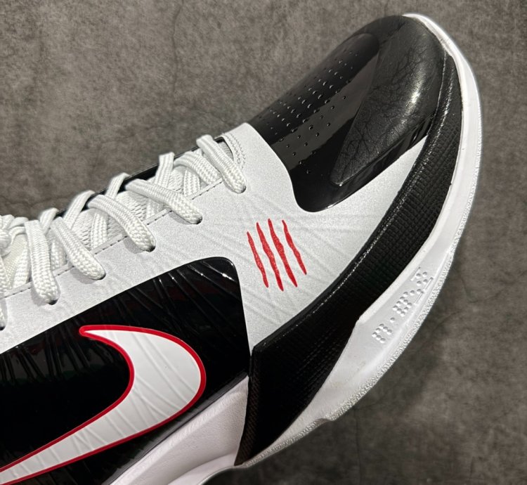 NK Zoom Kobe ZK5 ”Bruce Lee” CD4991-101
