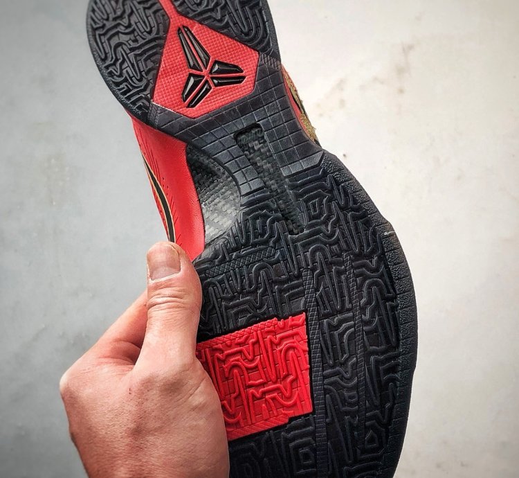 NK Zoom Kobe 5 Protro ”Year of the Mamba” HF5182-600