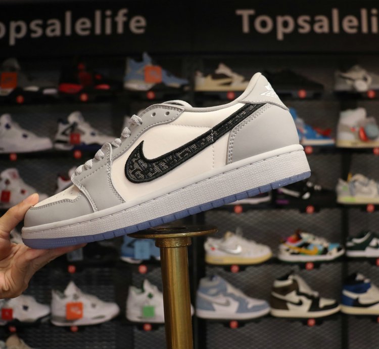 Nike Air Jordan 1 Retro Low Dior CN8608-002