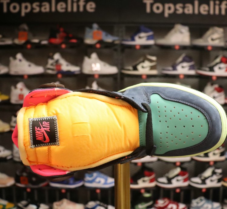 Nike Air Jordan 1 Retro High 'Tokyo Bio Hack' [also worn by William Chan] 555088-201