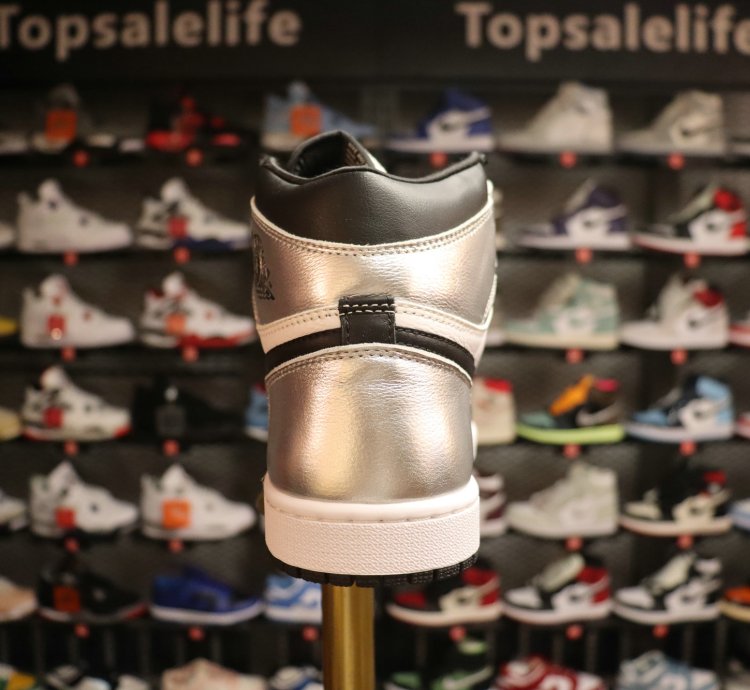 Nike Air Jordan 1 Retro High Silver Toe CD0461-001