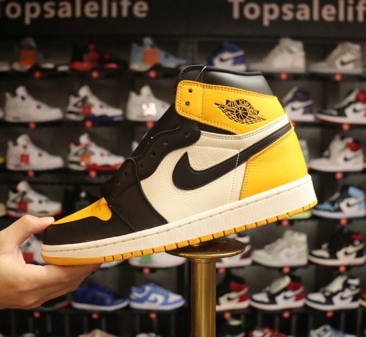 Nike Air Jordan 1 Retro High OG 'Yellow Toe' 555088-711