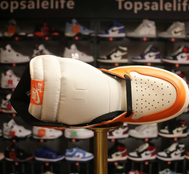 Nike Air Jordan 1 Retro High OG 'Shattered Backboard Away' 555088-113