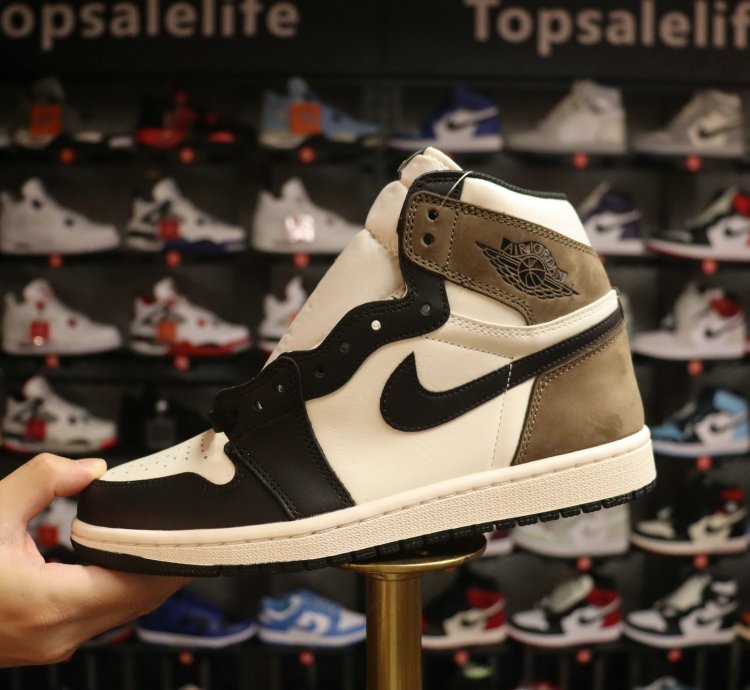 Nike Air Jordan 1 Retro High OG 'Dark Mocha' 555088-105