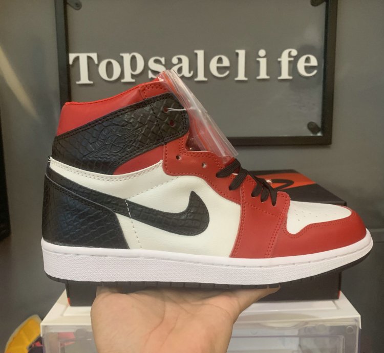 Air Jordan 1 Retro High OG 'Satin Red' CD0461-601