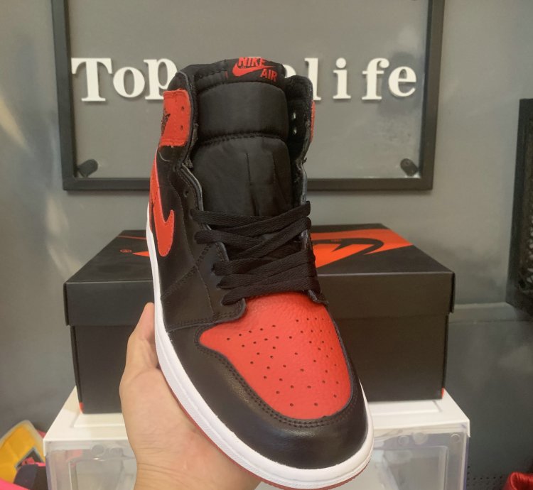 Air Jordan 1 Retro High OG 'Patent Bred' 575441-063