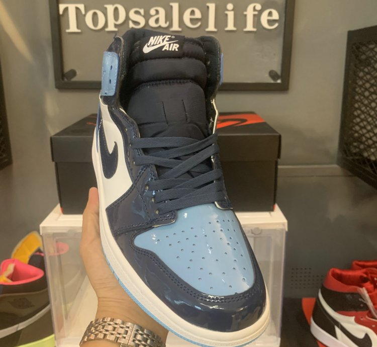 Air Jordan 1 Retro High OG 'Blue Chill' CD0461-401