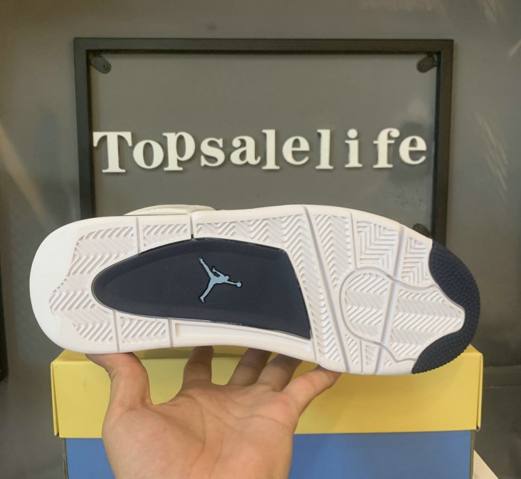 Jordan 4 Retro Columbia (2015) 314254-107