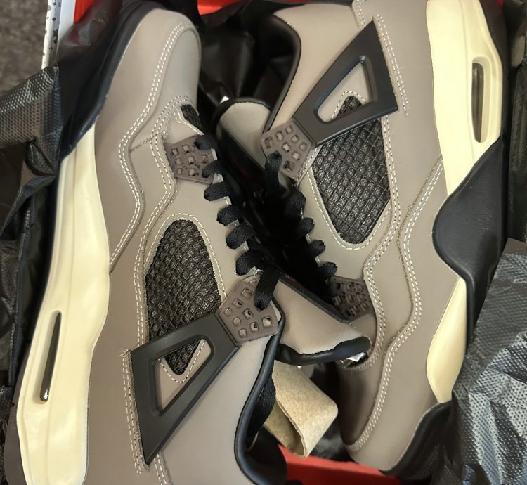 Jordan 4 Retro Travis Scott Olive