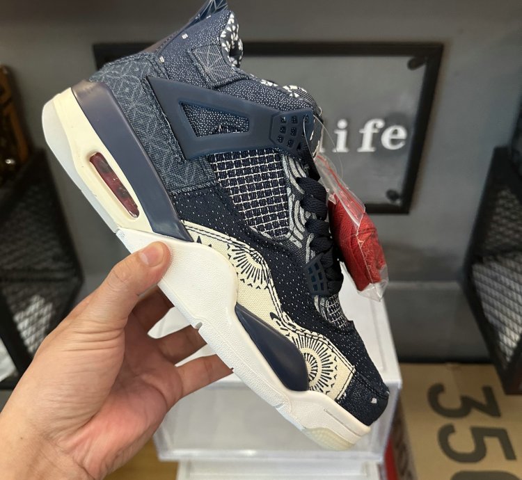 Jordan 4 Retro SE Sashiko CW0898-400