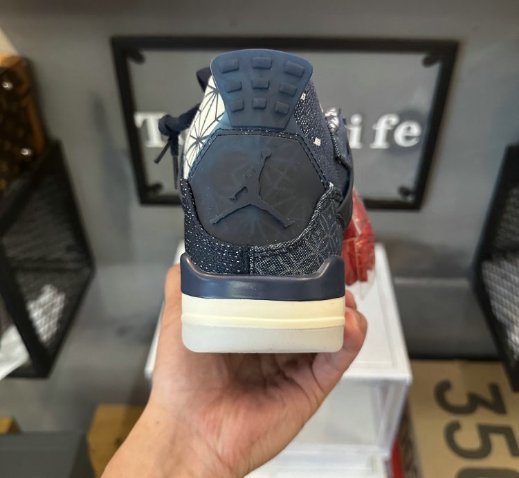 Jordan 4 Retro SE Sashiko CW0898-400