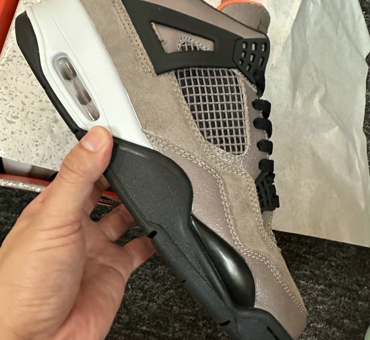 Jordan 4 Retro Military Black DH6927-111