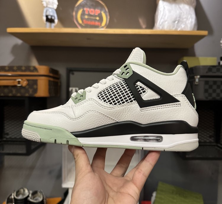 Jordan 4 Retro Seafoam (Women's) AQ9129-103