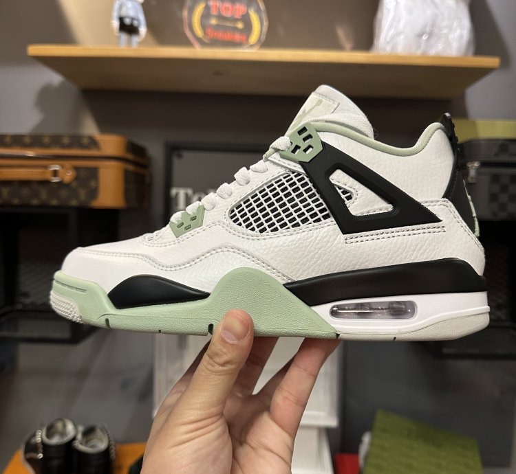 Jordan 4 Retro Seafoam (Women's) AQ9129-103