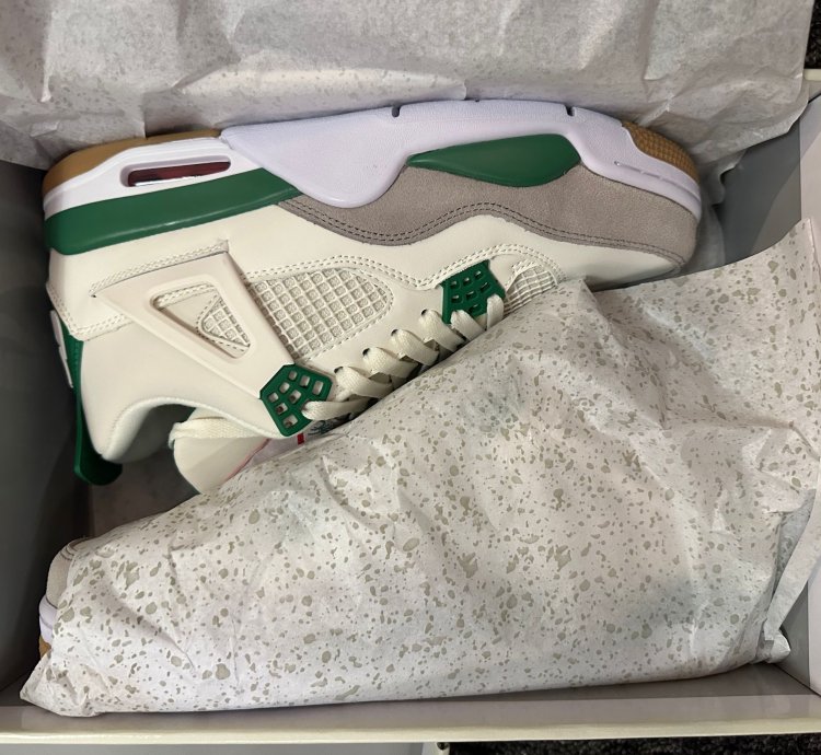 Jordan 4 Retro Seafoam (Women's) AQ9129-103