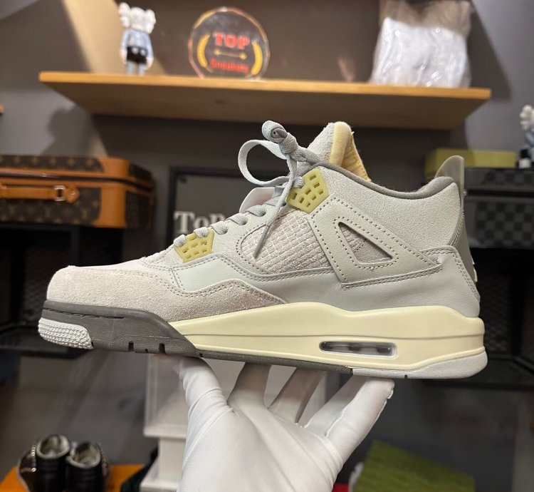 Air Jordan 4 Retro SE Craft Photon Dust DV3742-021