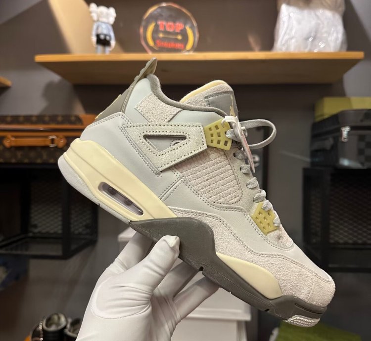 Air Jordan 4 Retro SE Craft Photon Dust DV3742-021