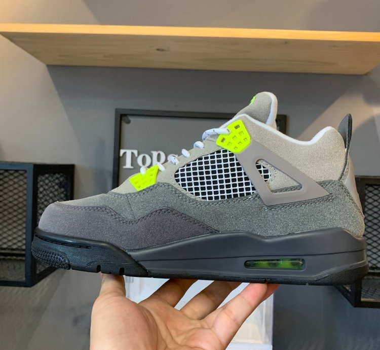 Jordan 4 Retro SE 95 Neon CT5342-007