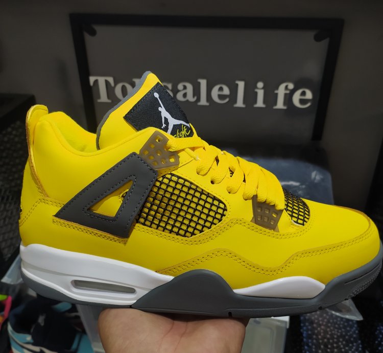 Jordan 4 Retro Lightning (2021) CT8527-700