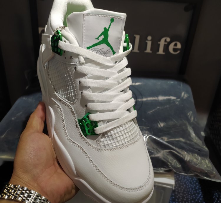Jordan 4 Retro Classic Green 308497-101
