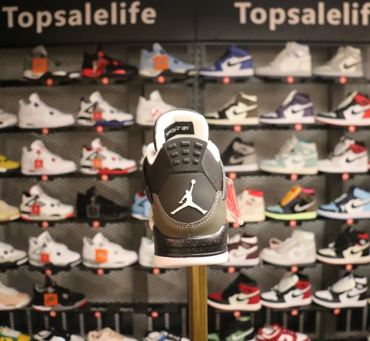Jordan 4 Retro Fear Pack 626969-030