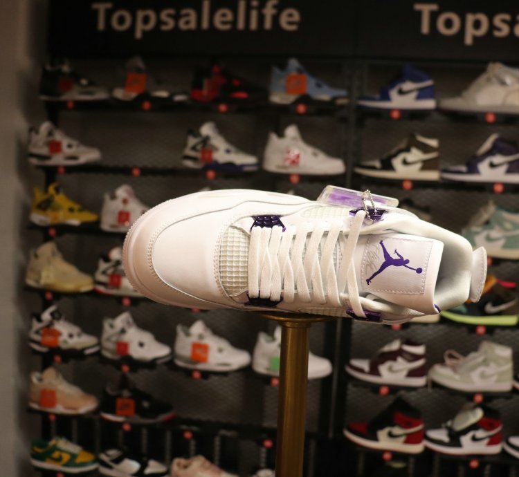 Jordan 4 Retro Metallic Purple CT8527-115