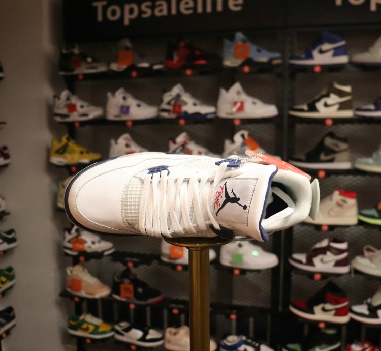 Jordan 4 Retro Midnight Navy DH6927-140