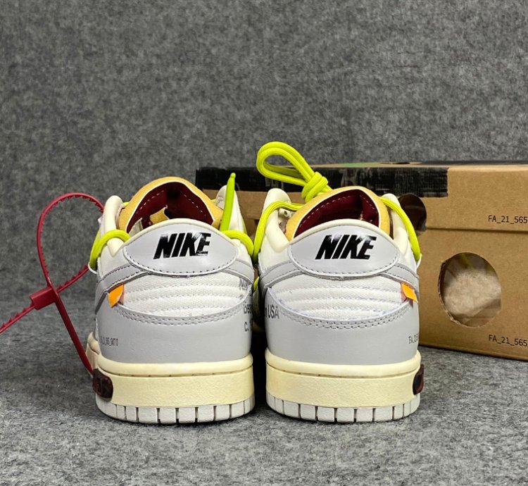 Nike Dunk Low Off-White Lot 8