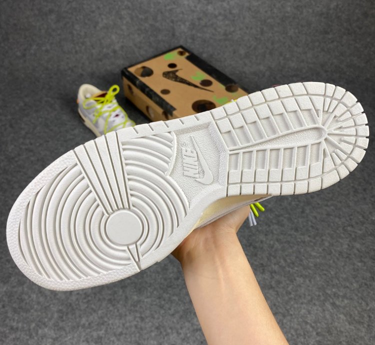 Nike Dunk Low Off-White Lot 8