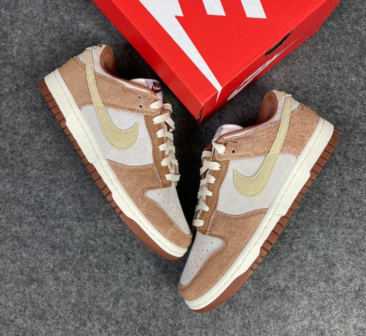 Nike Dunk Low Medium Curry