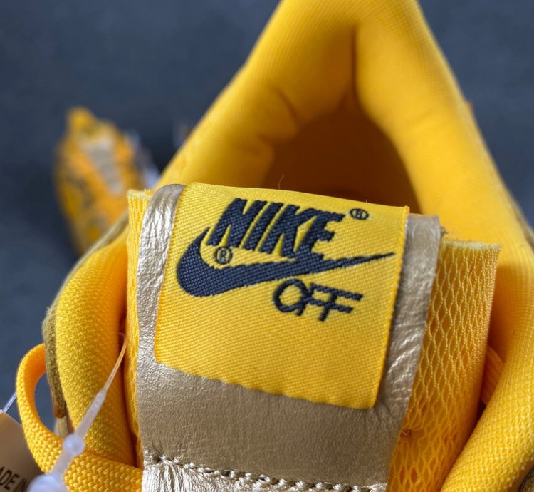Nike Air Rubber Dunk Off-White University Gold