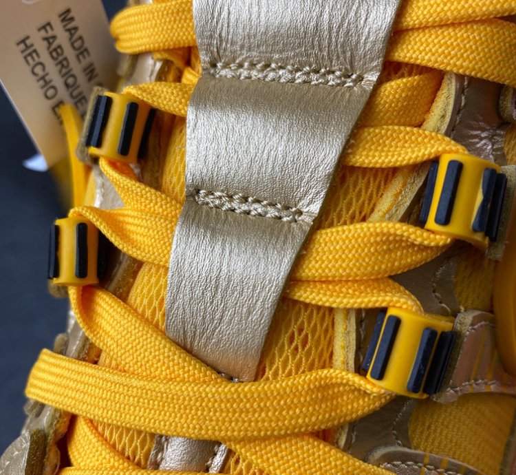 Nike Air Rubber Dunk Off-White University Gold