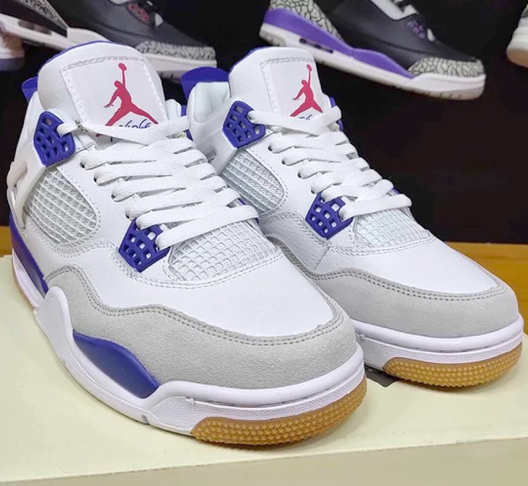 Nike SB x Air Jordan 4 ' Blue Sapphire '