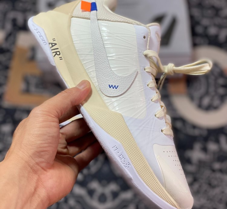 Off-White x NK Zoom Kobe 5 DB4796-101