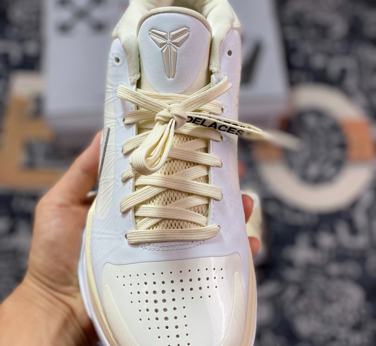 Off-White x NK Zoom Kobe 5 DB4796-101