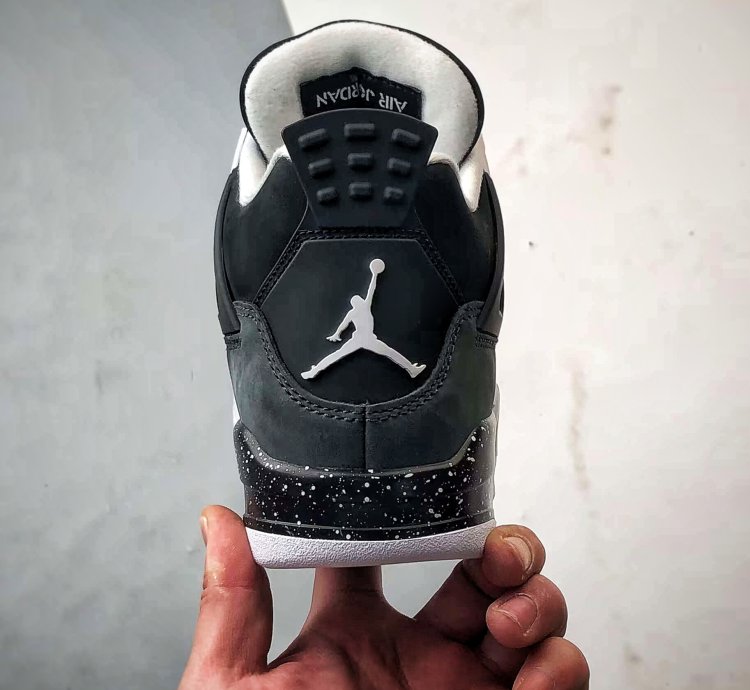 Air Jordan 4 Retro ”Fear” FQ8138-002