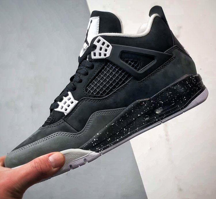 Air Jordan 4 Retro ”Fear” FQ8138-002