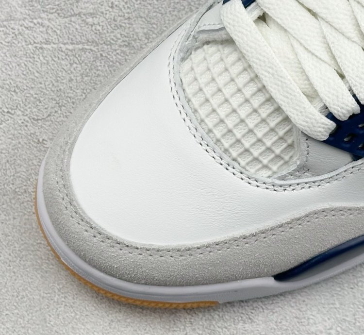 Nike SB x Jordan Air Jordan 4 ”Navy” DR5415-100