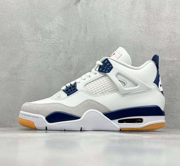 Nike SB x Jordan Air Jordan 4 ”Navy” DR5415-100