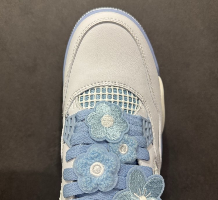 Air Jordan 4 Retro ”Aluminum” HV0823-100