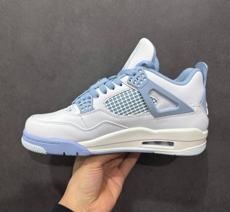 Air Jordan 4 Retro ”Aluminum” HV0823-100