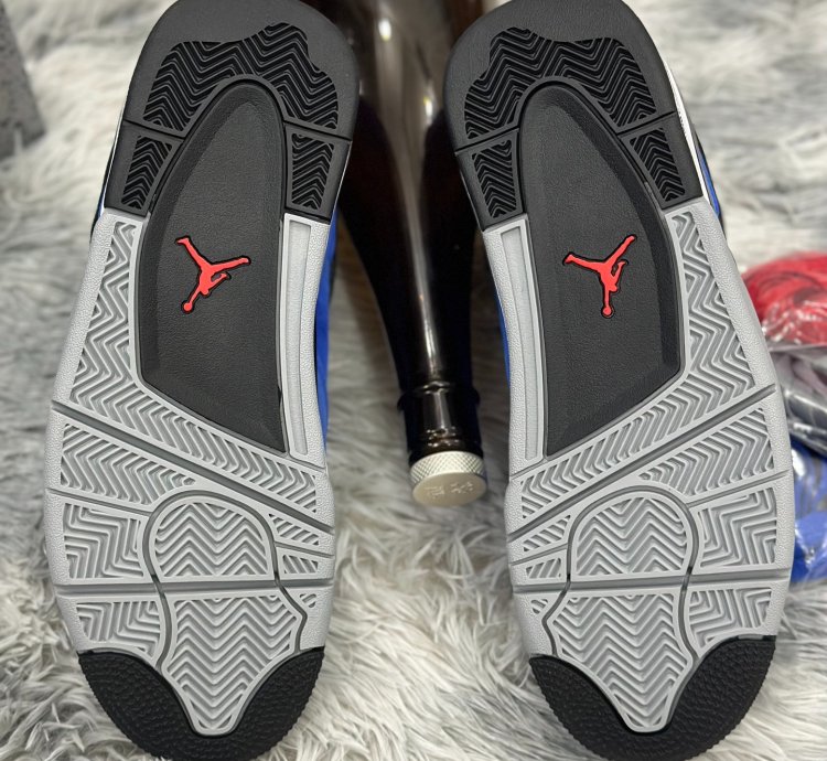 Eminem x Jordan Air Jordan 4 ”Encore”